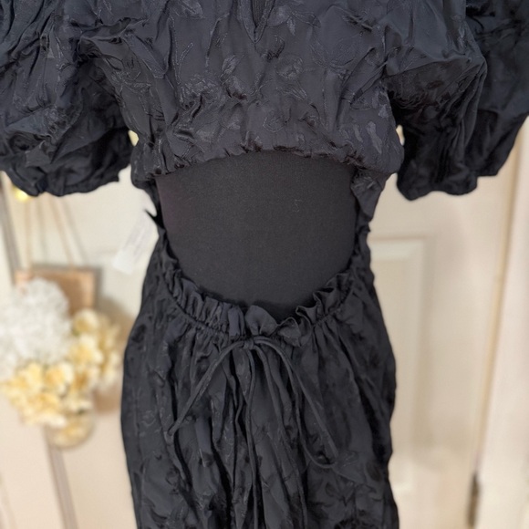 Yasmin Mini Dress - Picture 7 of 8